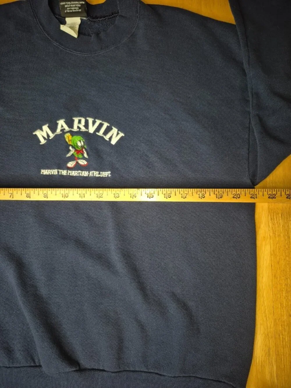 Vtg 1997 Looney Tunes Marvin the Martian Crewneck L Sweatshirt Made in USA Navy